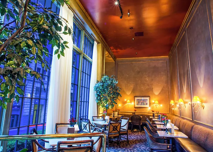 Mayflower Park Hotel