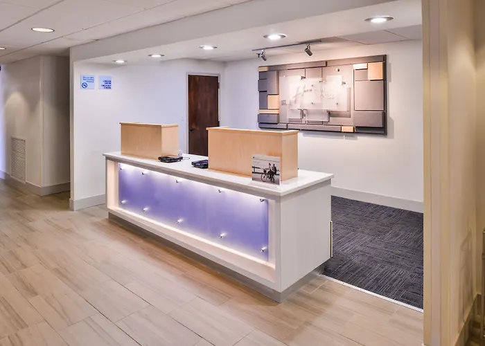 Holiday Inn Express Burlington By Ihg