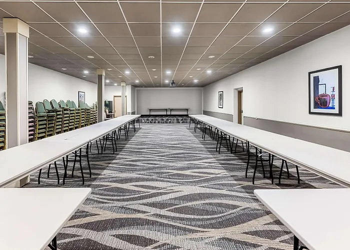 Surestay Hotel By Best Western Seatac Airport North