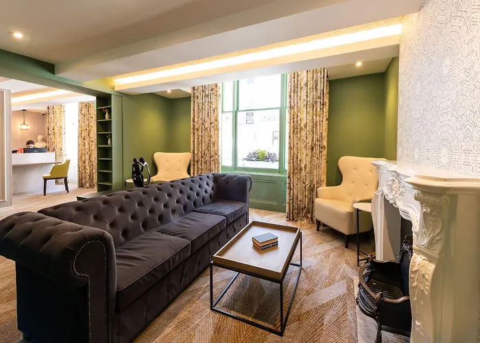 Byron Hotel