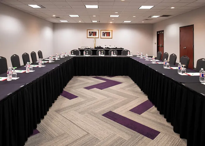 Holiday Inn Hotel And Suites Beaumont-Plaza I-10 & Walden By Ihg