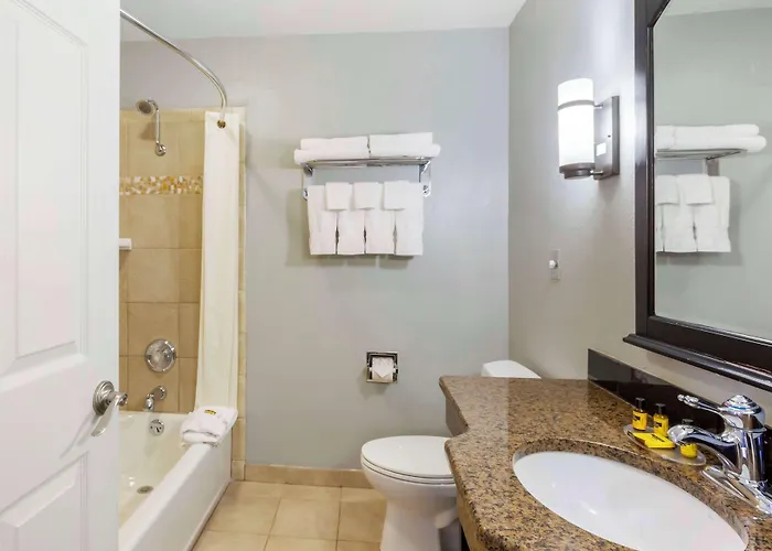 Best Western Plus Weston Inn
