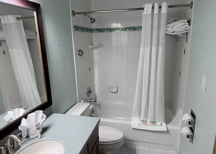 Promenade Inn & Suites Oceanfront