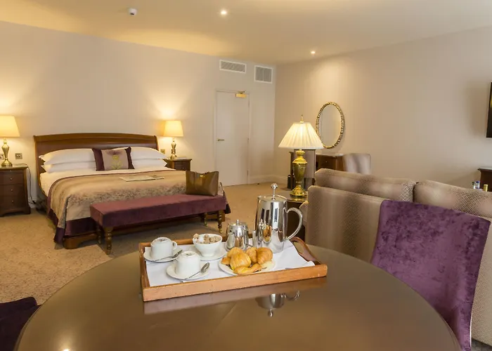 Swan'S Nest Hotel