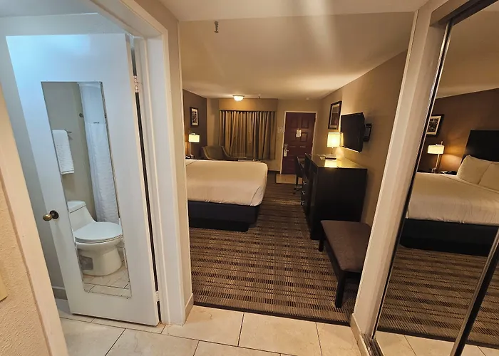 Best Western Pasadena Royale Inn & Suites
