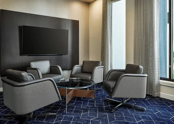 Courtyard By Marriott Boulder