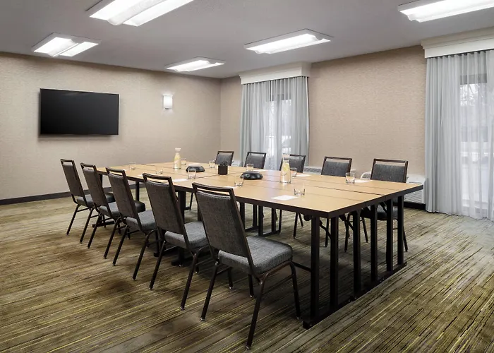 Courtyard By Marriott Boulder