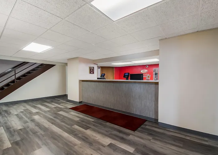 Econo Lodge Duluth Near Miller Hill Mall