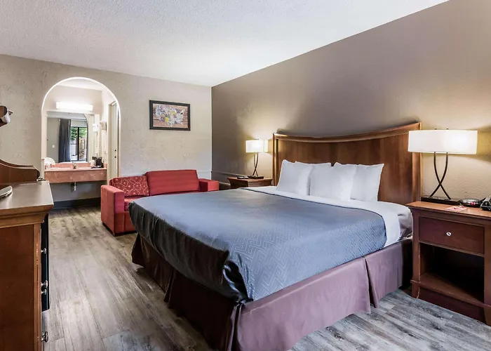 Econo Lodge Gainesville Downtown Area