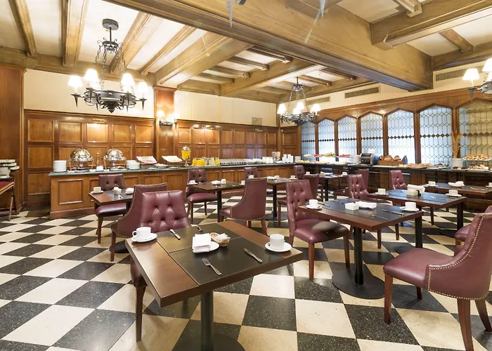 Claridge Hotel