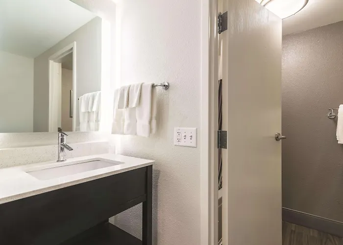 La Quinta By Wyndham Salem Nh