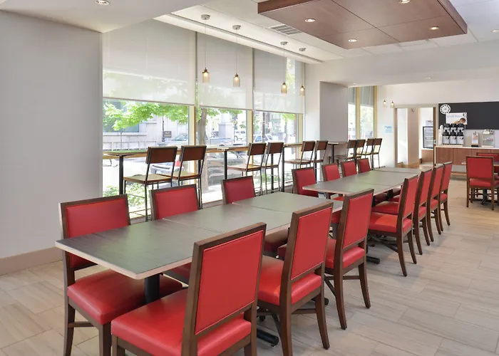 Holiday Inn Express & Suites Buffalo Downtown, Ny