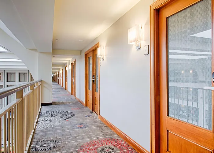 Embassy Suites By Hilton Chicago O'Hare Rosemont