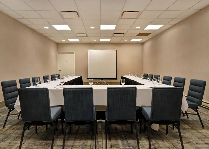 Four Points By Sheraton Boston Newton