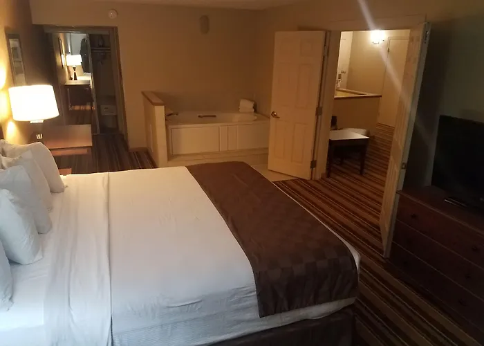 Rock Island Inn & Suites Marshalltown