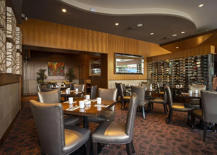Best Western Premier Chateau Granville Hotel & Suites & Conference Centre