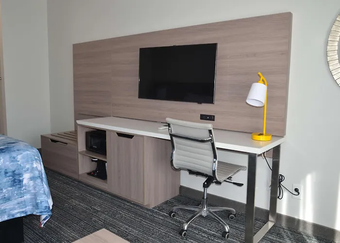 Americas Best Value Inn & Suites-Foley - Fully Renovated