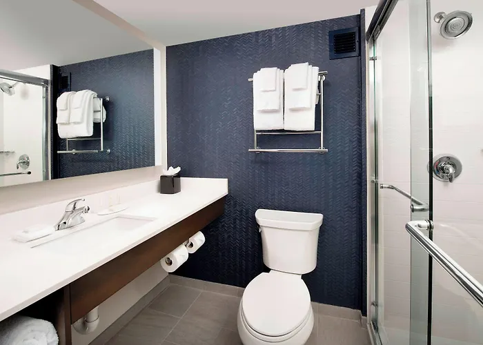 Fairfield Inn & Suites By Marriott Alexandria West/Mark Center