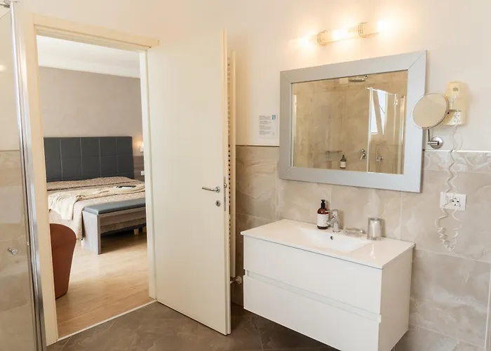 Village Hotel Lucia