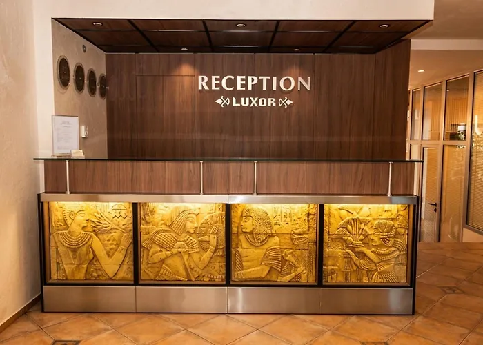 Hotel Luxor
