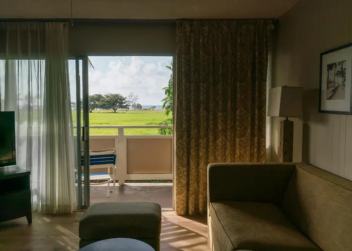 Plantation Hale Suites