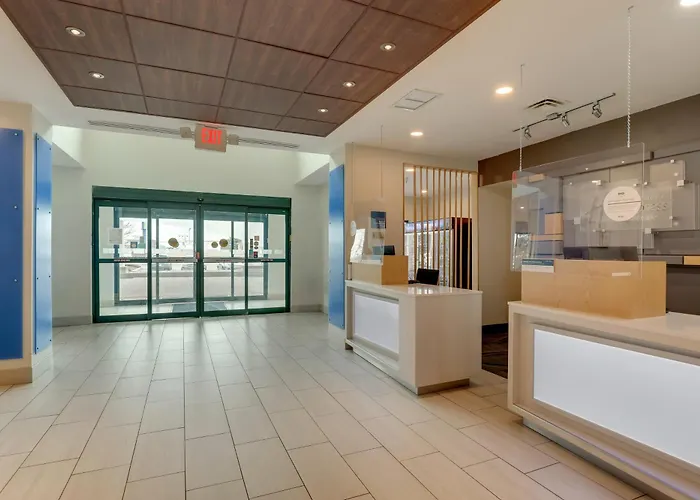 Holiday Inn Express & Suites Bryan-Montpelier By Ihg