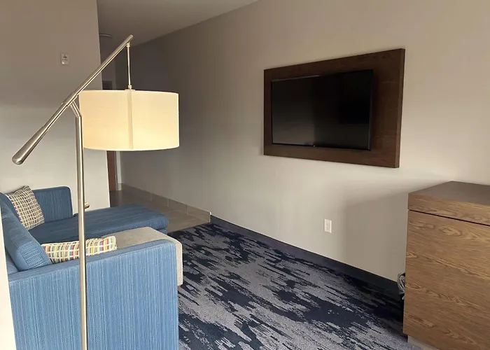 Comfort Inn & Suites Near Lake Guntersville
