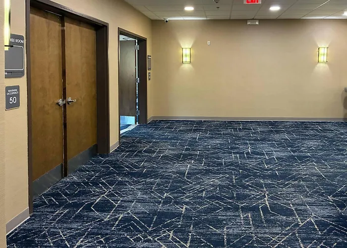 Comfort Inn & Suites Near Lake Guntersville