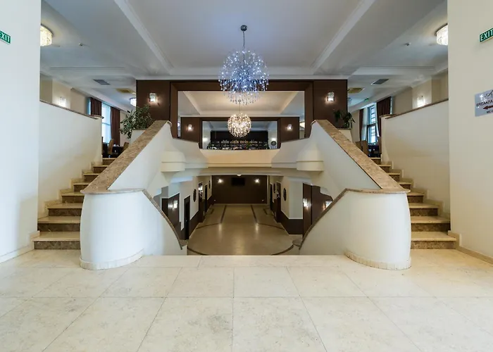 Albert Hotel