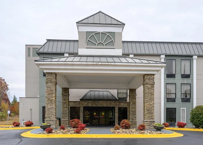 Quality Inn & Suites Lexington South