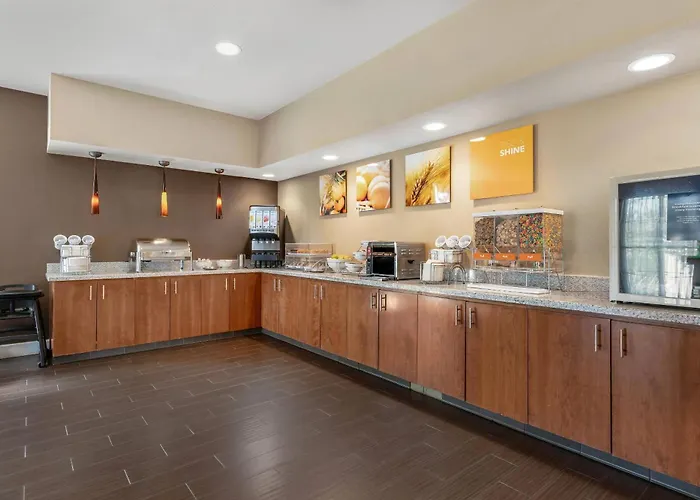 Comfort Suites Woodland - Sacramento Airport