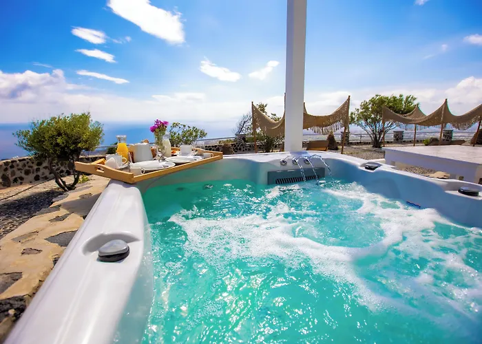 Phaos Santorini Suites
