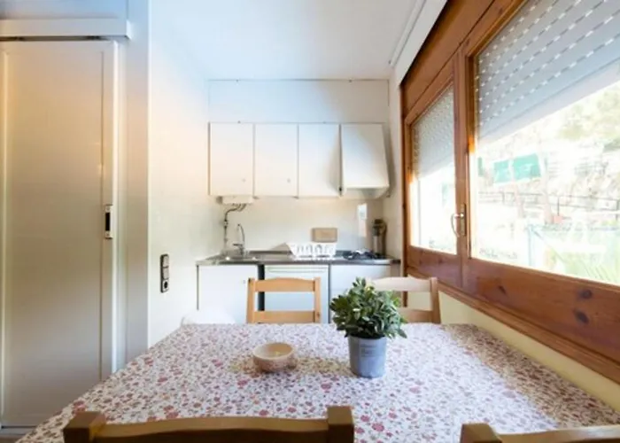 Camping Bungalows El Far