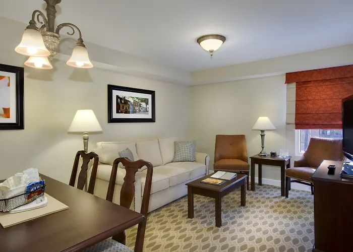 Bluegreen Vacations Patrick Henry Square, An Ascend Collection Resort