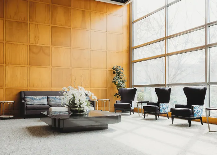 Somerset Inn, Worldhotels Distinctive