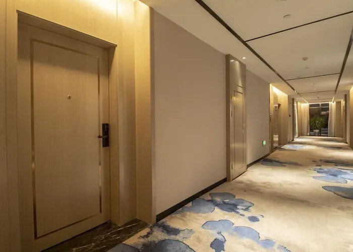 Greentree Eastern Hotel Hainan Free Trade Port Jiangdong New District Meilan Airport
