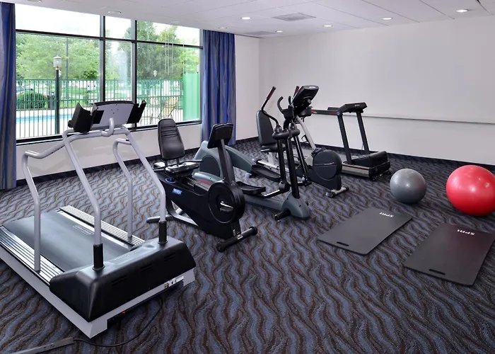 Elimwood Hotel, A Ramada By Wyndham
