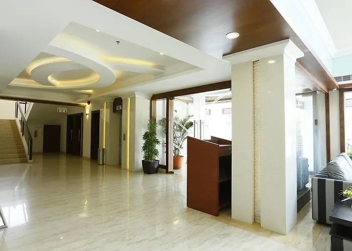 Hotel Moonlit Regency