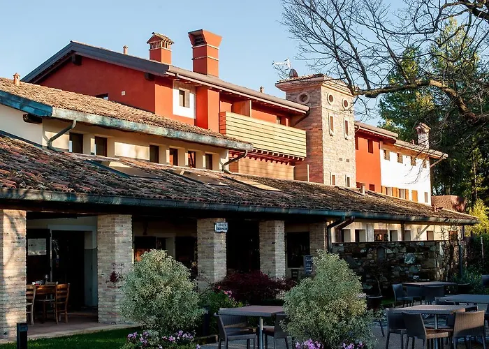 Elliot Osteria e dormire in collina
