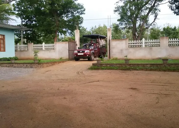 Hotel Gayan'S