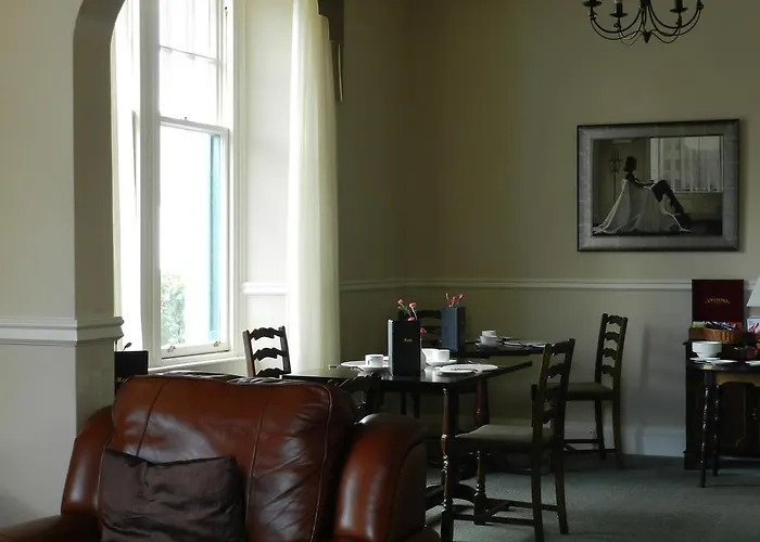 Highlander Inn