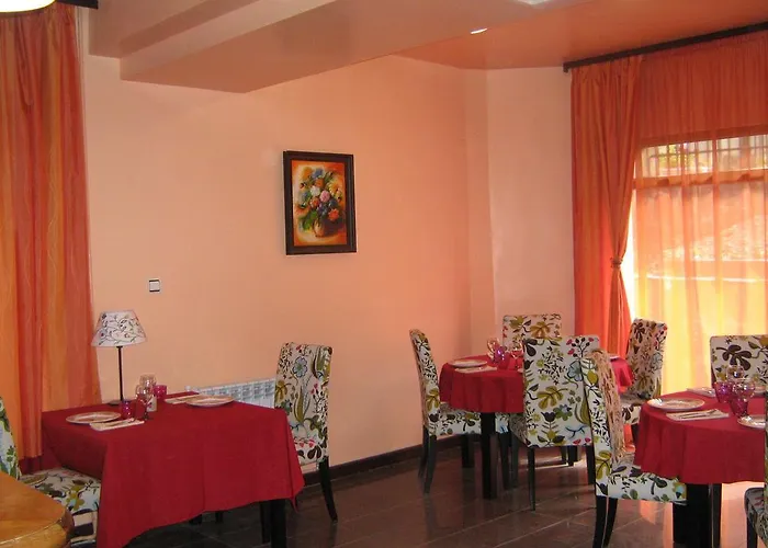 Family Hotel Emaly Green