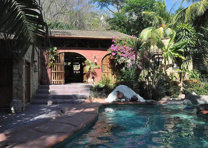 Hacienda La Isla Lodge