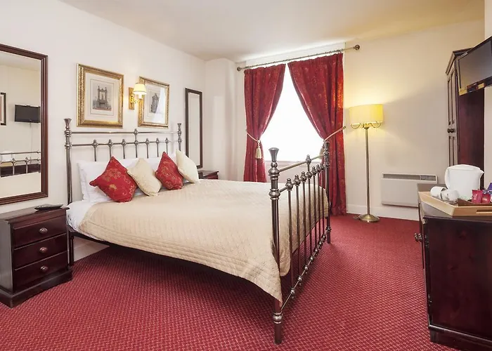George Hotel