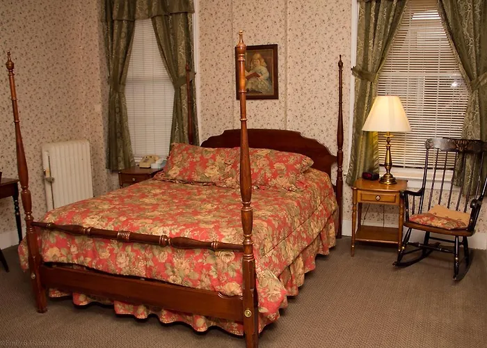 The Yankee Pedlar Inn