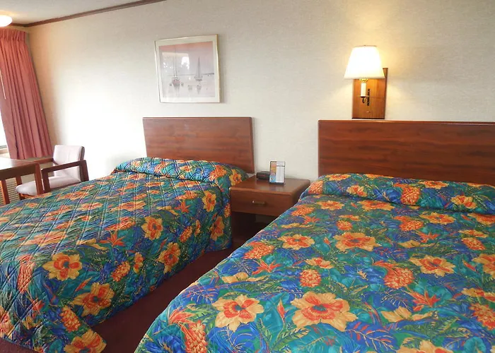 Bayshore Inn Port Clinton