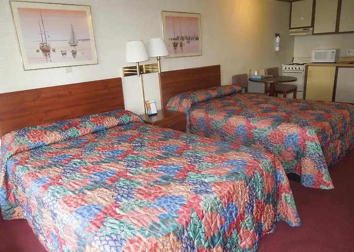 Bayshore Inn Port Clinton