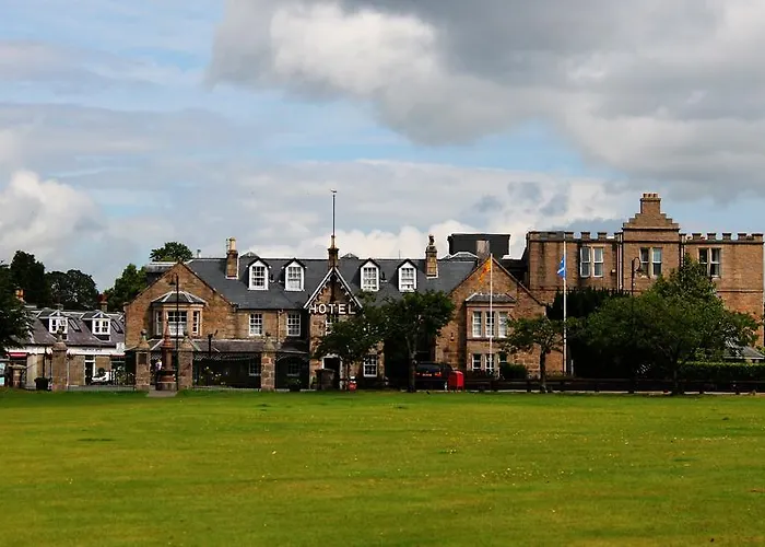 Huntly Arms Hotel