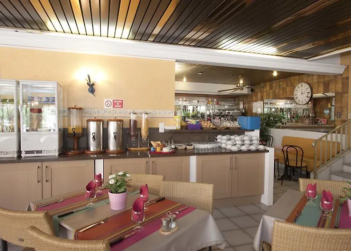 Hotel La Croix De Malte