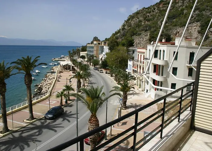 Petit Palais Hotel